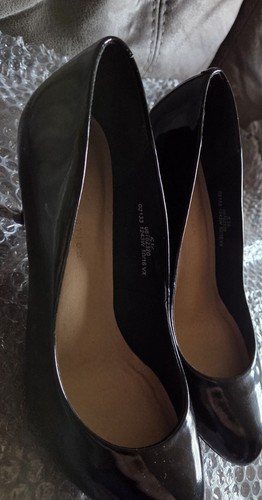 Black patent court shoes - black,