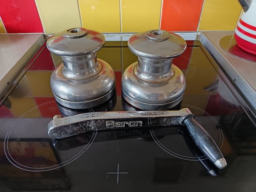 Vintage sailing winches - x,