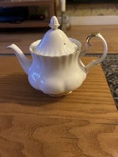 Royal Albert Val D’or Bone