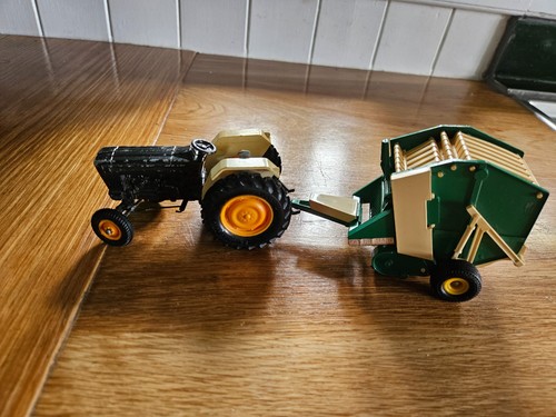 Vintage die cast metal tractor - vintage,