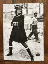 Yoshi Takata  - Un regard sur Paris Exhibition Showcard (Black & White / Fashion