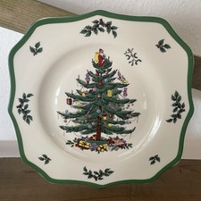 Spode Christmas Tree Dinner Plate Scalloped Edge Green
