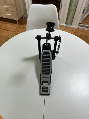 Alesis bass drum kick - bass,