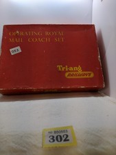 302 Triang maroon Royal mail coach set R23.