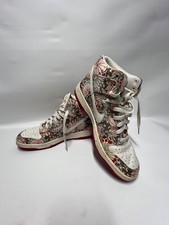 Nike X Liberty Of London SB