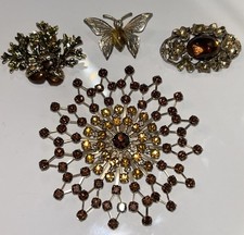 4 Vintage Brooches; Amber