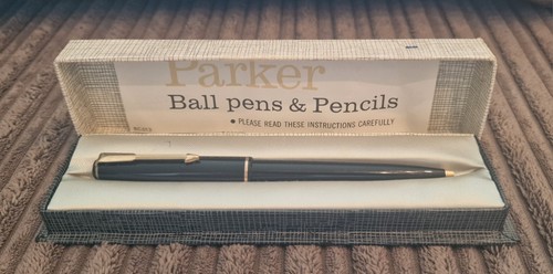 Vintage parker ball pen - 17,