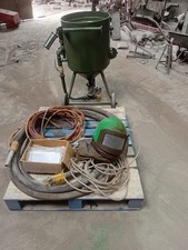 Sand blasting pot & PPE