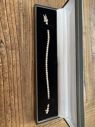 White gold diamond - white,