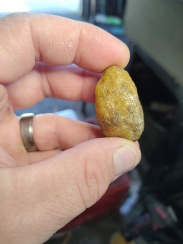 Huge certified natural yellow - certified,