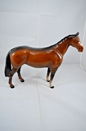 Beswick brown huntsman horse - brown,