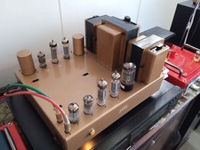 Leak stereo 20 amplifier in excellent condition.