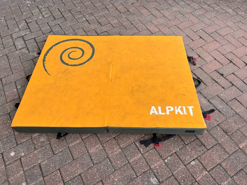 Alpkit bouldering climbing - alpkit,