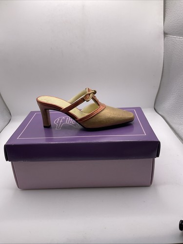 The shoe fits leonardo - shoe,