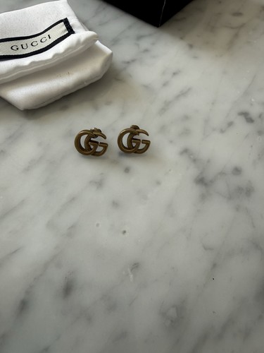 Gucci earrings comes with box - gucci,