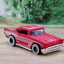 Hot Wheels '57 Chevy Diecast Model Car 1/64 (26) - Excellent Condition