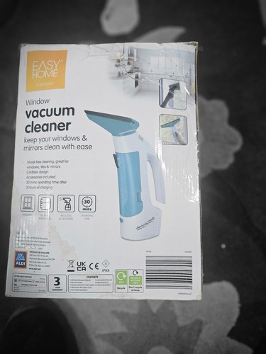 Window vacuum cleaner hardly - vacuum,