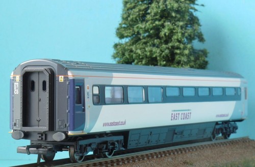 Hornby r4443 mk3 coach east - r4443,