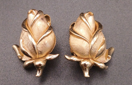Vintage crown trifari gold - crown,