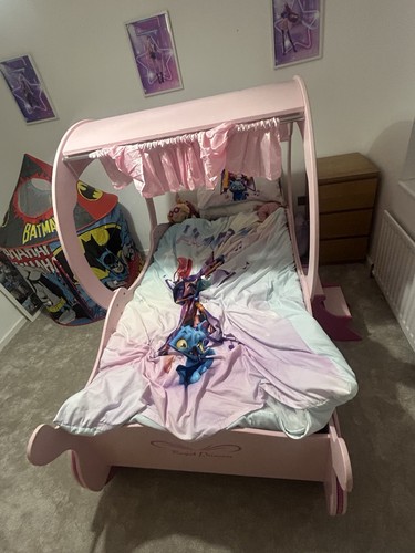 Pink wooden princess carriage - pink,