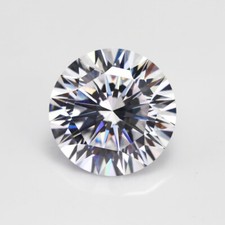 WHITE BRILLIANT CUT CUBIC