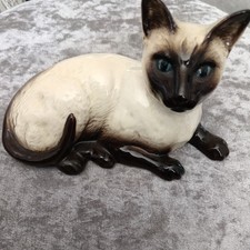 Vintage Royal Doulton Siamese