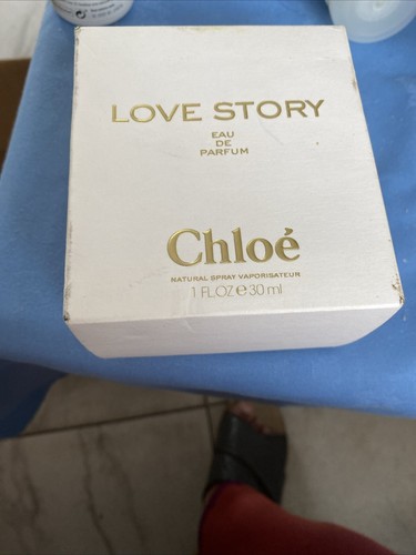 Chloe love story - chloe, woman's