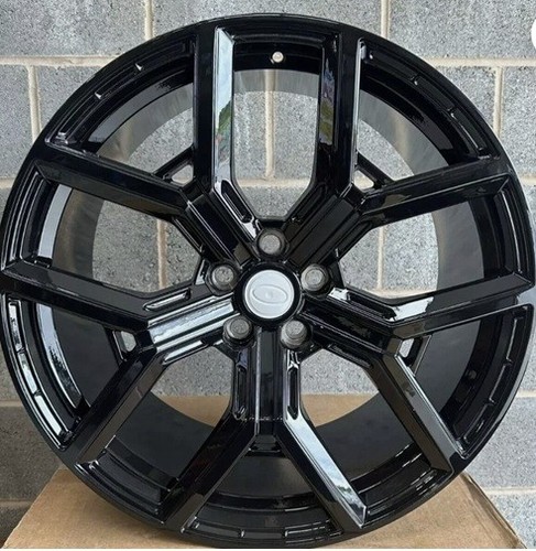Black land rover - x4,