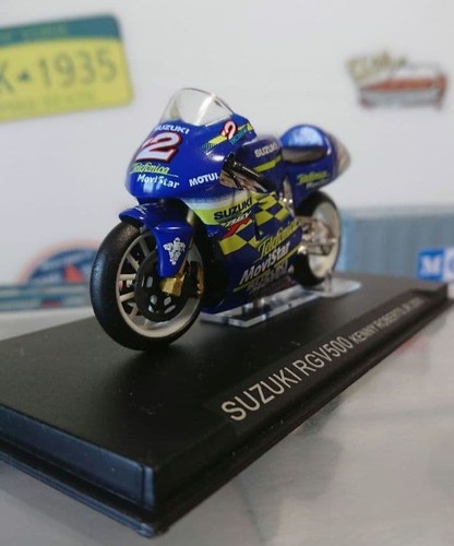 Suzuki rgv500 kenny roberts - suzuki,