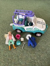 Animal Hospital Mountain Rescue 4x4 Truck With Vet And Accessories