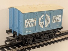 Hornby R013 Fine Fish Van –