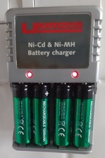 Uniross Battery Charger AA AAA