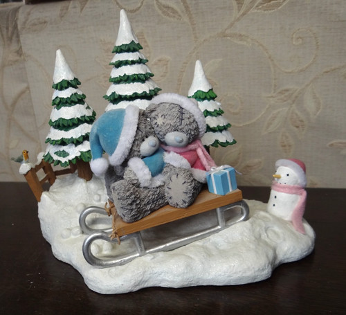You bears figurine - to,