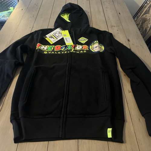 Vr46 official valentino rossi - vr46,