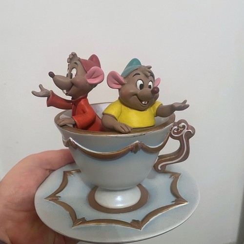 Jaq gus teacup ornament - &,