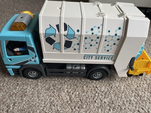 Large city service recycling - city,
