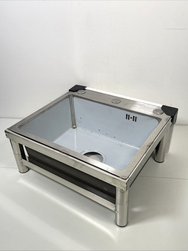 Free standing utility - standing,