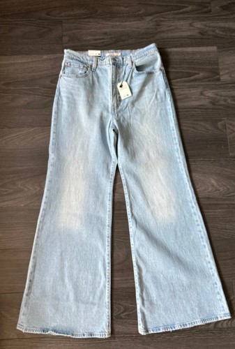 Bnwt ladies levi ribcage - bnwt, levi's
