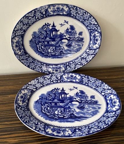 Vintage blue white oval - 2,