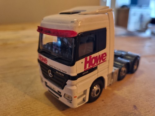 Corgi modern truck tractor - corgi,
