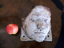 VERY RARE ANTIQUE 19TH C INDIAN MAHARANI PLASTER DEATH MASK WALL POCKET/SCONCE