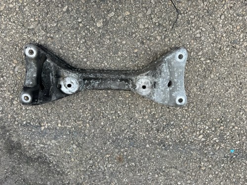 Bmw gearbox mount bracket n47n - bmw,
