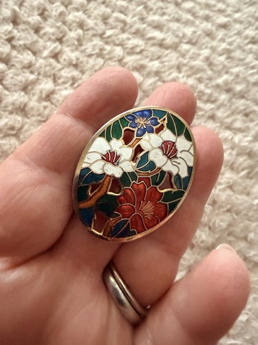 Avon pin brooch badges - avon,