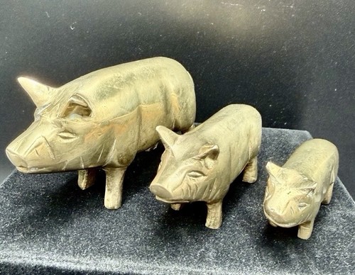 Set vintage brass pigs - set,