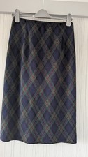 Classic tartan knee-length skirt in size 10