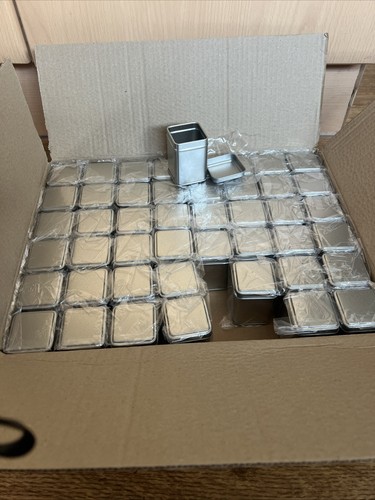 Small silver square metal - 46,