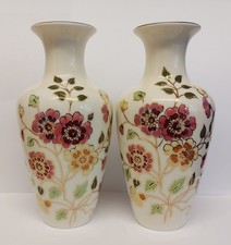 VINTAGE PAIR OF HAND-PAINTED