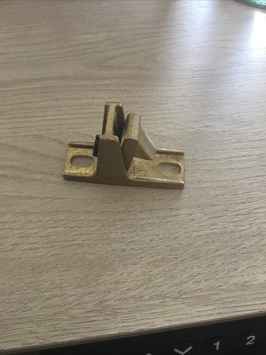 Mono door catch a900 - mono,