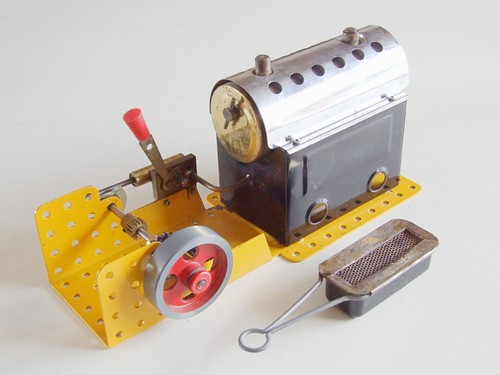 Meccano live steam engine - live,