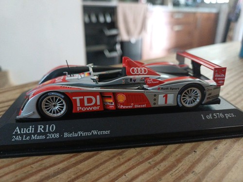 Minichamps 400 089801 mans - 400,